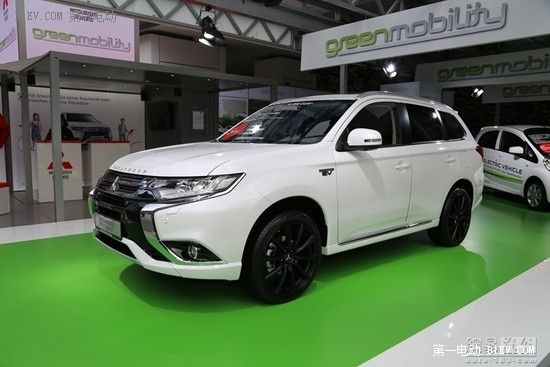 EV晨报 | 北京将建自用充电桩报装平台；上汽明年推插电SUV；大众5年推20款新能源车