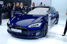 2015法兰克福车展：特斯拉MODEL S P90D