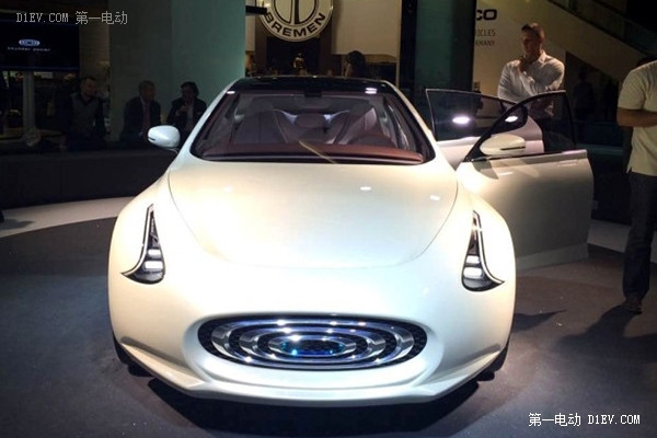 續(xù)航600公里 Thunder Power純電動(dòng)汽車亮相