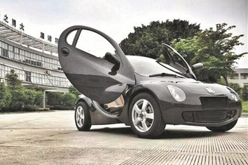 碳纤维小型电动车亮相福建泉州 续航超300公里