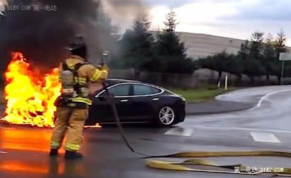 电动汽车着火怎么办？看特斯拉和通用汽车的灭火方法论