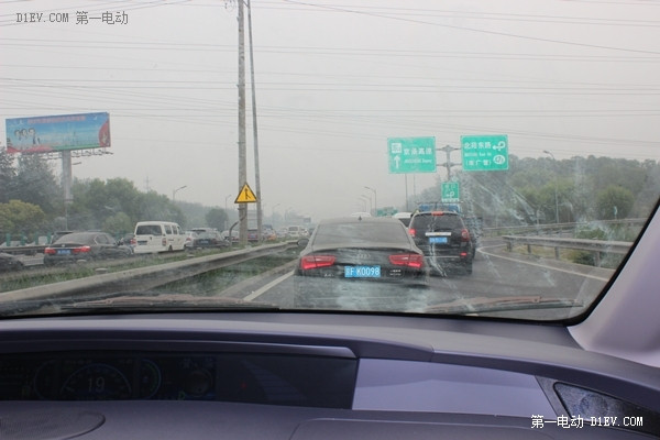 400公里以上放心開 比亞迪新e6極限續(xù)航測(cè)試