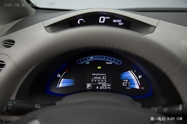 2016新款聆風電動車歐洲同步登場 續(xù)航提升到250公里