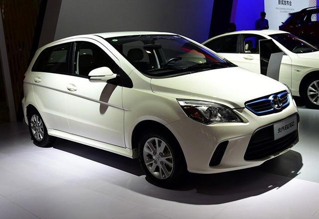 北汽新能源新款EV160上市 售價(jià)17.69萬元