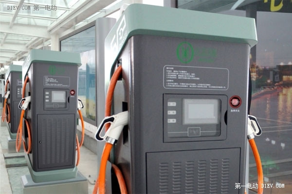 充電難？民富沃能移動充電車快充保障廣東惠州電動公交運營