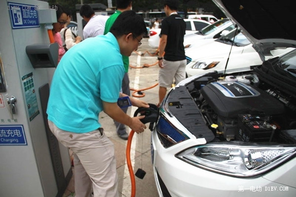這次真的沒白等！電動車發(fā)燒友體驗長安逸動EV