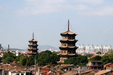 泉州市人民政府關(guān)于貫徹省政府加快新能源汽車推廣應(yīng)用八條措施的實(shí)施意見(jiàn)
