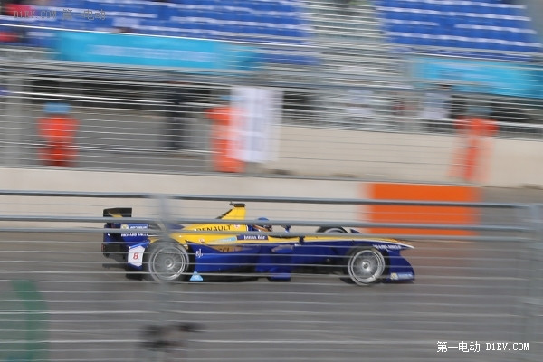 雷諾終奪冠 2015Formula E電動(dòng)方程式觀賽記