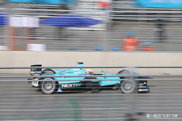 雷诺终夺冠 2015Formula E电动方程式观赛记