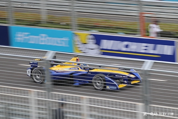 雷諾終奪冠 2015Formula E電動(dòng)方程式觀賽記