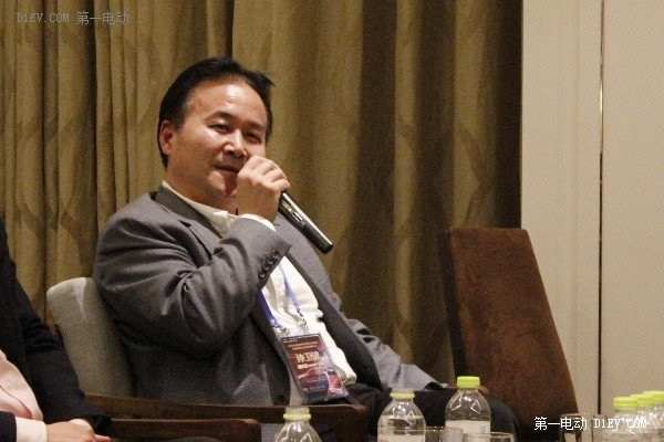重新定義汽車 新能源汽車創(chuàng)新論壇之青島夜話 預(yù)熱第六屆國際新能源汽車大會
