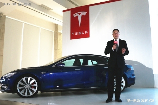 特斯拉CEO埃隆·馬斯克講解7.0車載系統(tǒng)