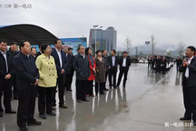 商洛市市委書記胡潤澤到躍迪新能源汽車現場觀摩