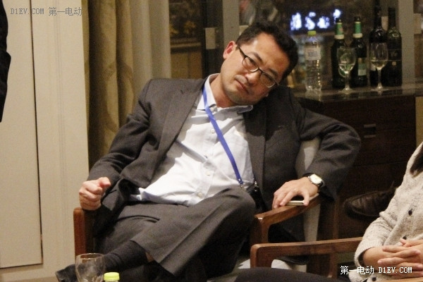 周鵬：在政府主導(dǎo)的市場下，5年內(nèi)互聯(lián)網(wǎng)造車沒有希望 互聯(lián)網(wǎng)造車精英vs業(yè)內(nèi)大佬 激辯重新定義汽車(九)