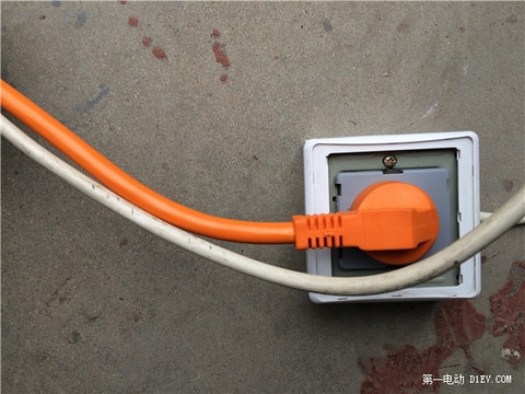准车主超详细测试告诉你：电动车有很多，为什么偏要买江淮iEV5？