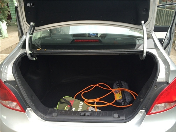 準車主超詳細測試告訴你：電動車有很多，為什么偏要買江淮iEV5？