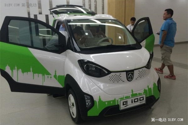寶駿E100