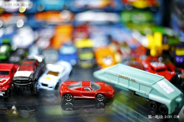 李想的文章又看了一遍，互聯(lián)網(wǎng)造車(chē)的靠山在哪？
