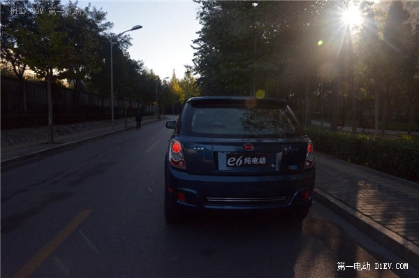 續航400公里！比亞迪新e6王者歸來續寫傳奇