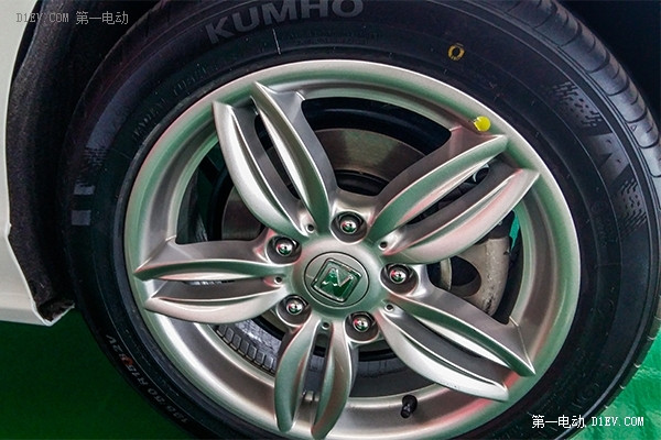小硬漢的細致入微——眾泰E200電動車提前揭秘