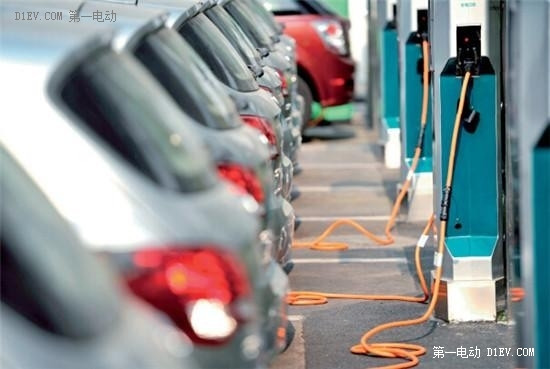 一周熱點 | 新能源汽車10月數據解析;電動物流車增勢強勁;電池成本降到100美元/kWh…
