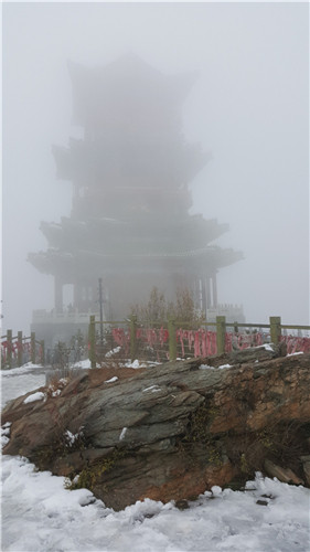 初雪的日子，开比亚迪e6电动车检测一下低温续航