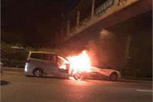 比亚迪就e6电动出租车起火发声：追尾车辆碰撞漏液引燃e6