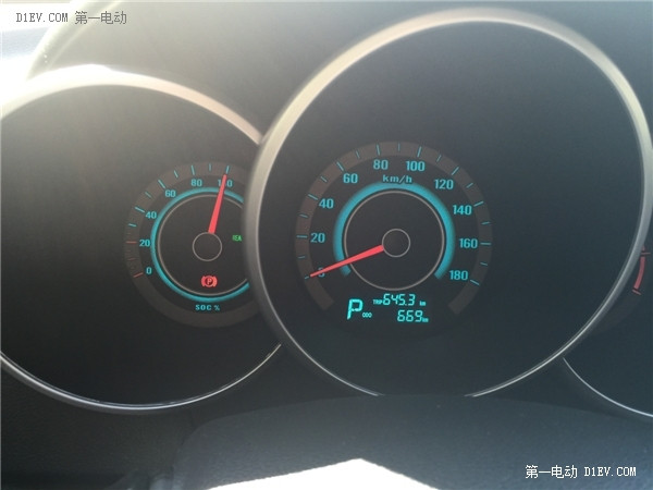 從夏到冬，看長安逸動EV電動車主最真實(shí)體驗報告