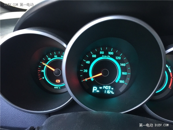從夏到冬，看長安逸動EV電動車主最真實(shí)體驗報告