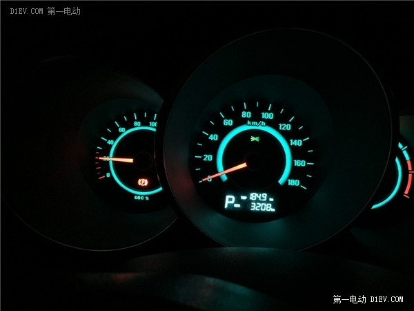 從夏到冬，看長安逸動EV電動車主最真實(shí)體驗報告