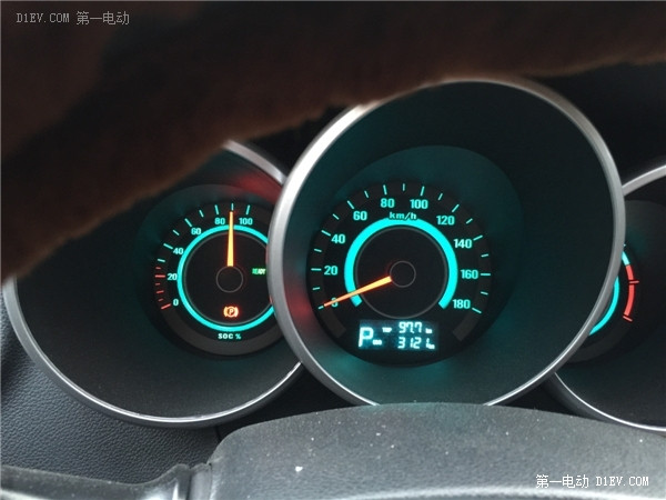 從夏到冬，看長安逸動EV電動車主最真實(shí)體驗報告