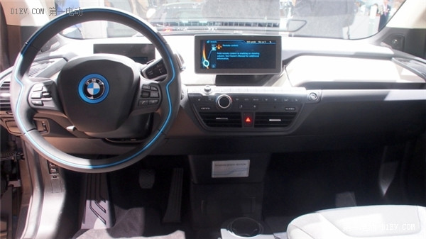 洛杉磯車展電動(dòng)汽車爆棚，重新定義加州汽車未來