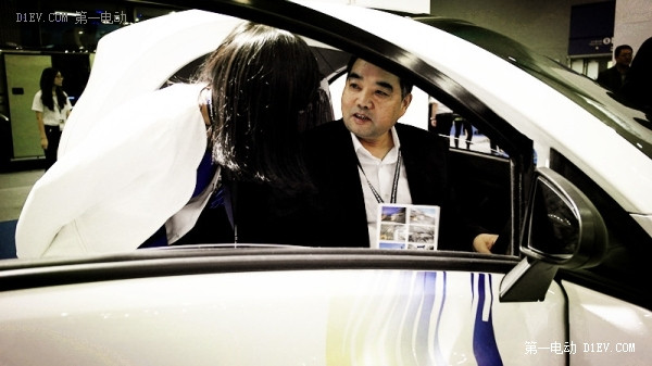 小微米香港行——微米參展中國國際新能汽車暨智慧交通展覽會