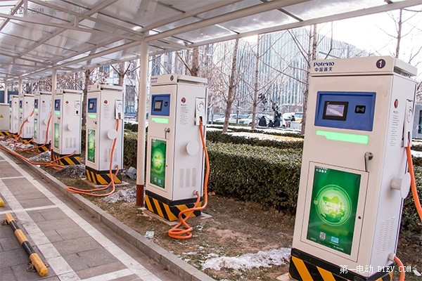 車行天下 樁布全城 “普天汽博館”充電站揭幕啟用