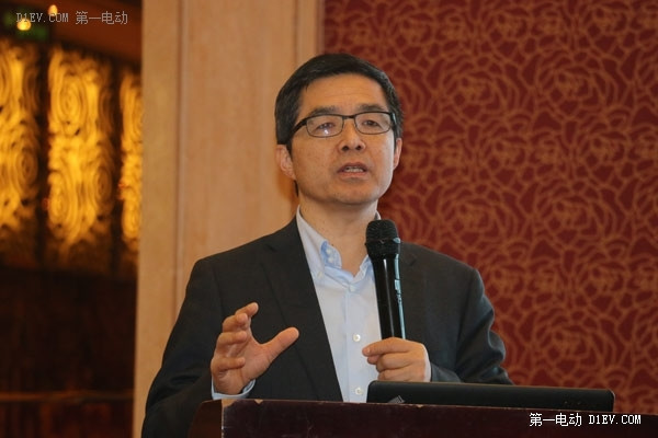 歐陽明高：新能源客車補(bǔ)貼不合理 純電動將是下個5年主攻方向