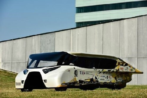 最智能太陽能電動車 續(xù)航可達(dá)1千米！