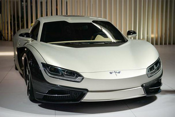 中国首款电动超跑！前途K50气势灭特斯拉