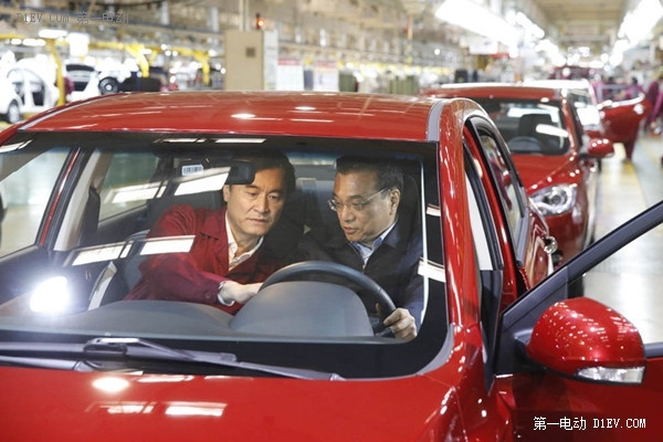 李克強(qiáng)總理考察江淮汽車