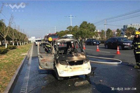 荔枝网：江苏南通低速电动车自燃，8岁儿童被烧身亡