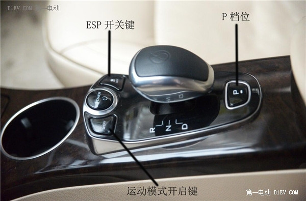 在數(shù)九寒天的北京，騰勢電動車的續(xù)航里程也許更厚道