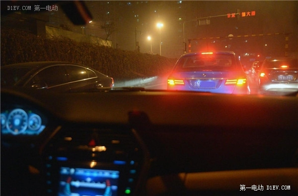 在數(shù)九寒天的北京，騰勢電動車的續(xù)航里程也許更厚道