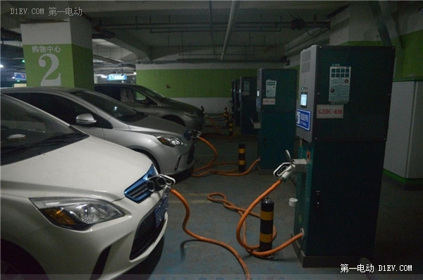 在數(shù)九寒天的北京，騰勢電動車的續(xù)航里程也許更厚道