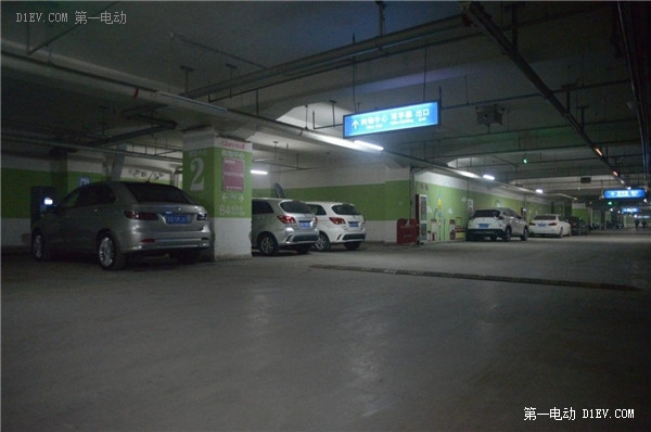 在數(shù)九寒天的北京，騰勢電動車的續(xù)航里程也許更厚道