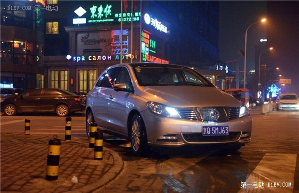 在數(shù)九寒天的北京，騰勢電動車的續(xù)航里程也許更厚道