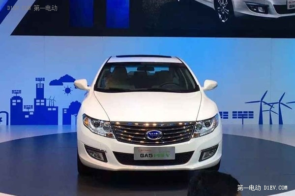 廣州新能源車銷量不及上海1/8 車企扎推赴滬爭奪地盤