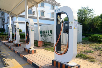 《电动汽车传导充电用连接装置 第3部分：直流充电接口》