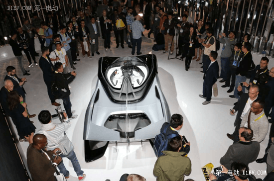 Faraday Future展臺(tái)人氣爆棚 首款概念車斬獲多項(xiàng)CES大獎(jiǎng) 