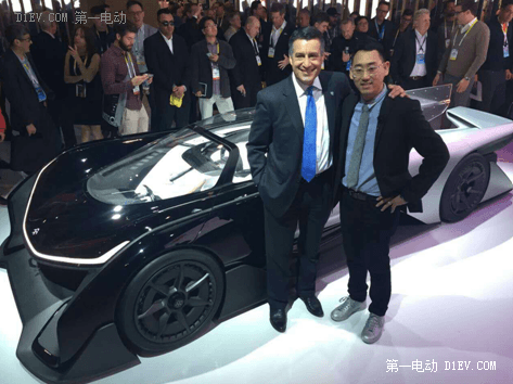 Faraday Future展臺(tái)人氣爆棚 首款概念車斬獲多項(xiàng)CES大獎(jiǎng) 