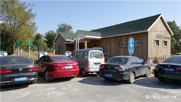 比亞迪e6車主自駕前往云居寺 分享景區(qū)充電感受