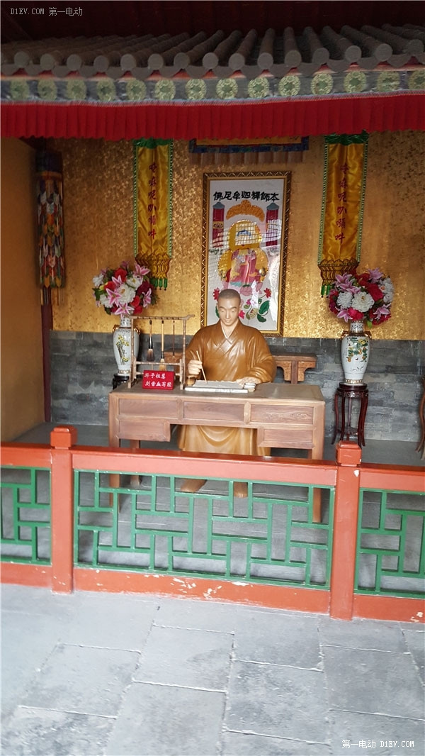 比亞迪e6車主自駕前往云居寺 分享景區(qū)充電感受